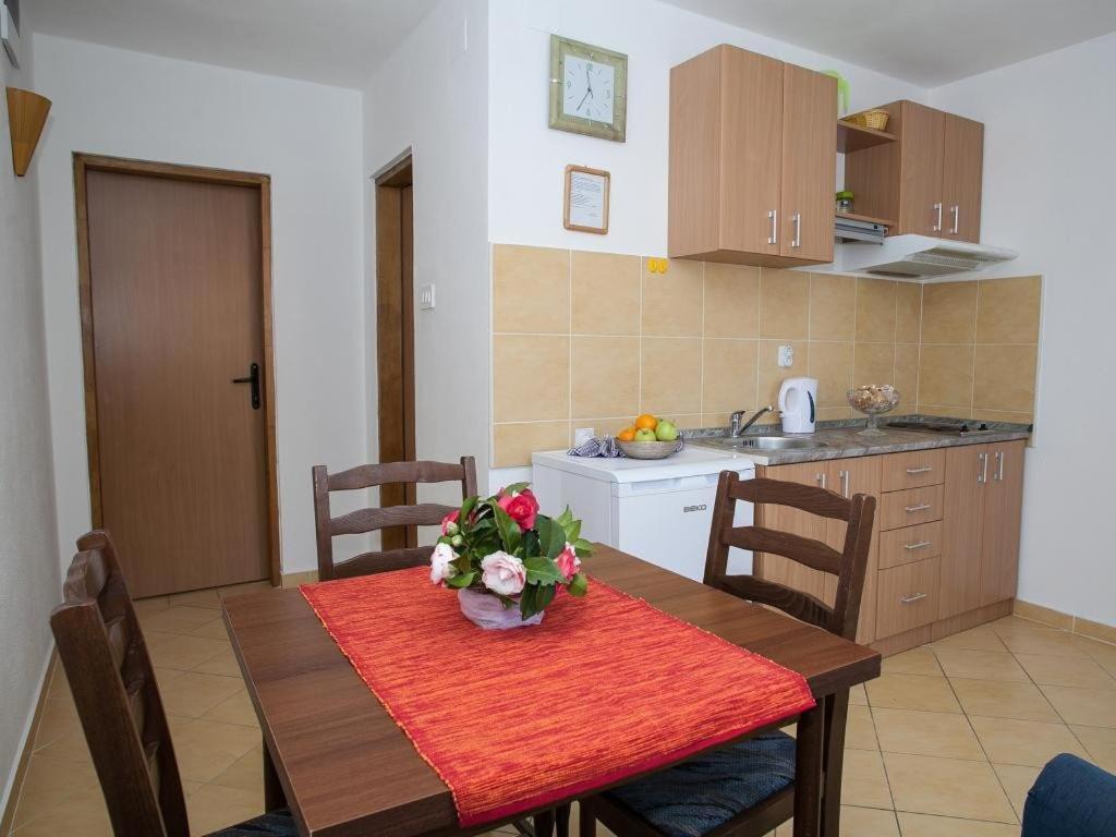 Daria Apartments Kotor Rom bilde